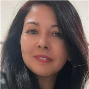 Por mi experiencia y formación me defino como apta para enseñar e impartir clases.